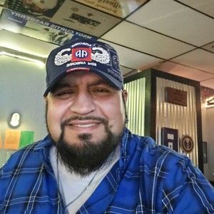 Meet your Posher, Santos